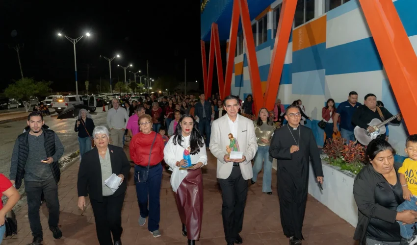 Tradición y fe en la Posada Navideña en Valle Hermoso